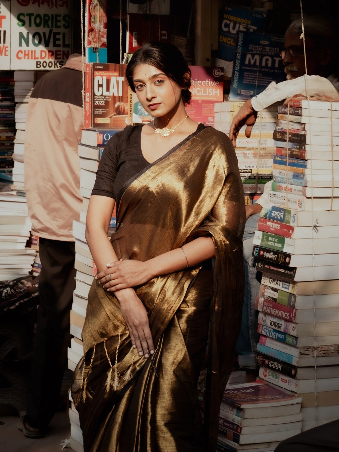 Swarnika | Gold Handloom Tissue Saree