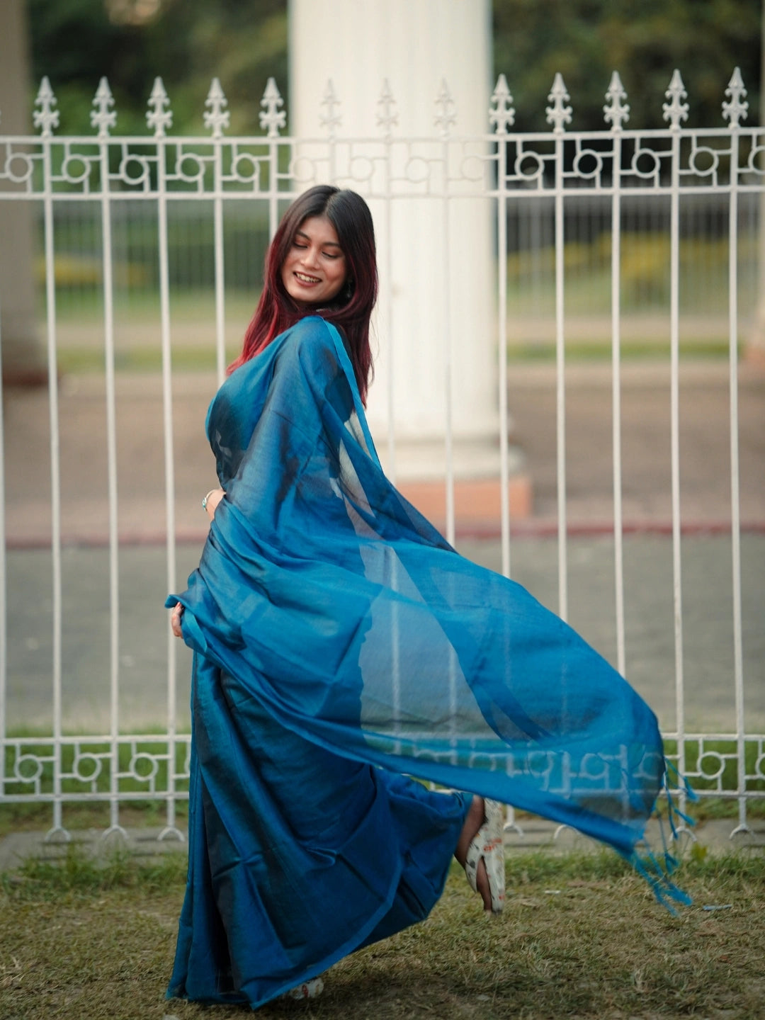 Turquoise Fleur | Turquoise Blue Handloom Tissue saree