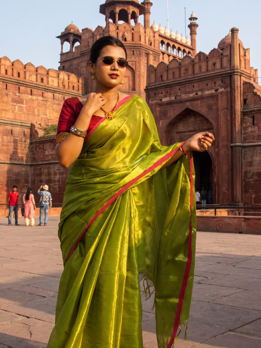 Virana Mehndi Glow | Green Handloom Tissue Saree