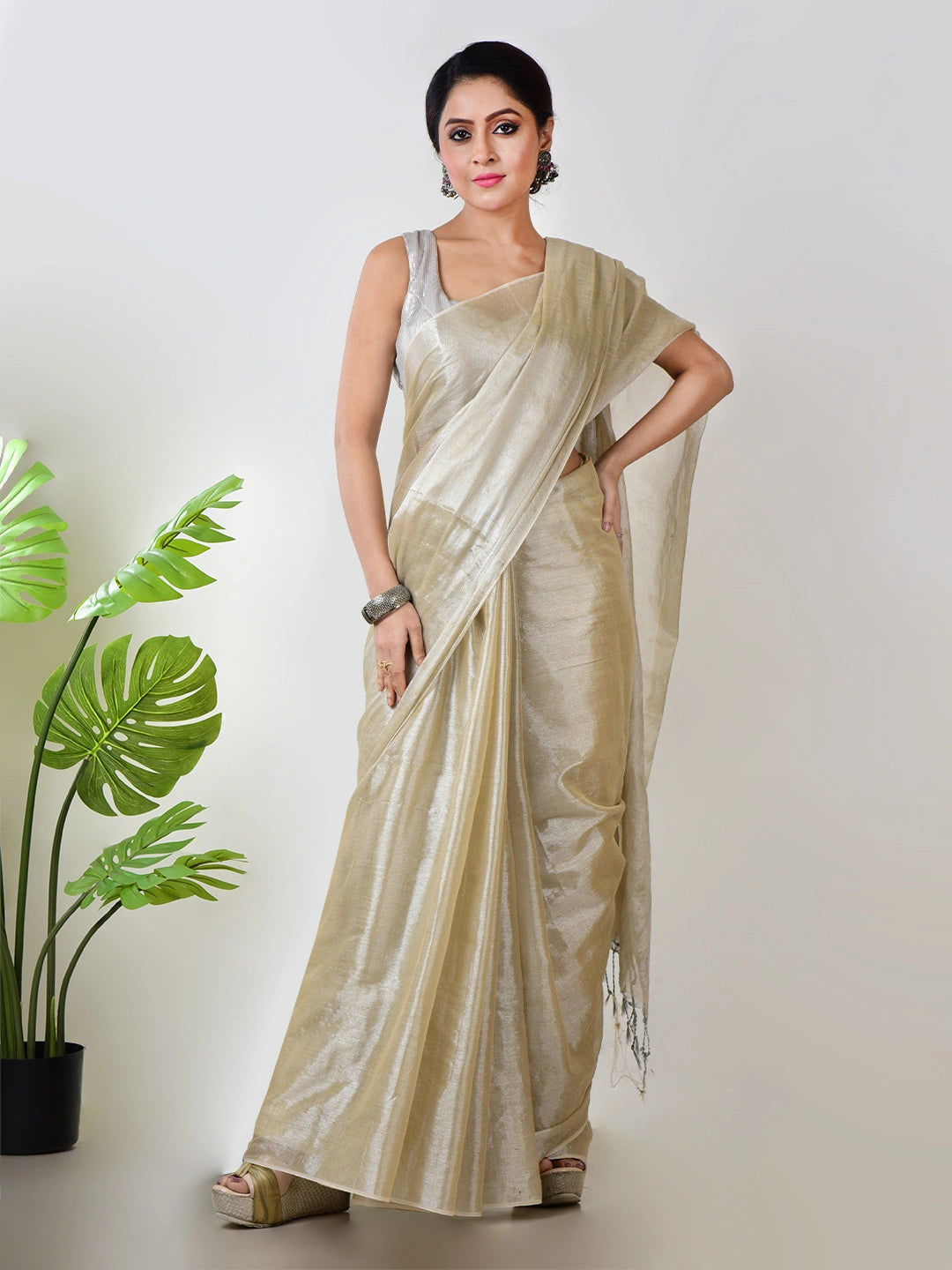 Creamy Glow | Ivory Handloom Tissue Saree