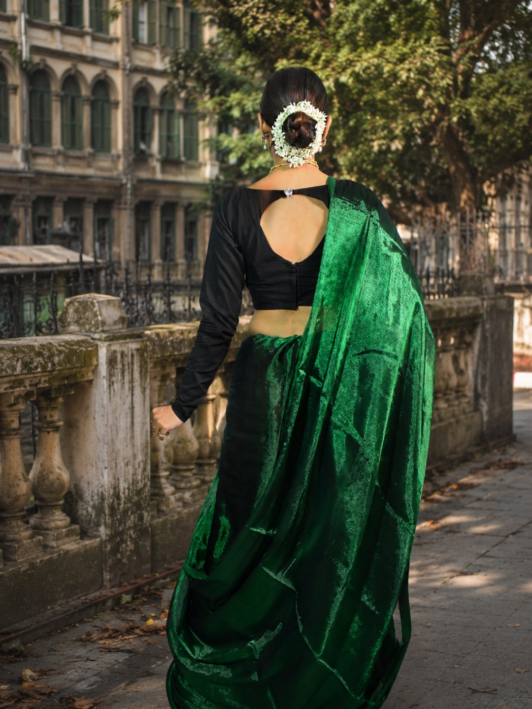 Aakar Bottle Green Handloom Tissue Saree for Women | Lightweight Shimmer Saree with Unstitched Blouse Piece | Festive Wedding Partywear Saree
