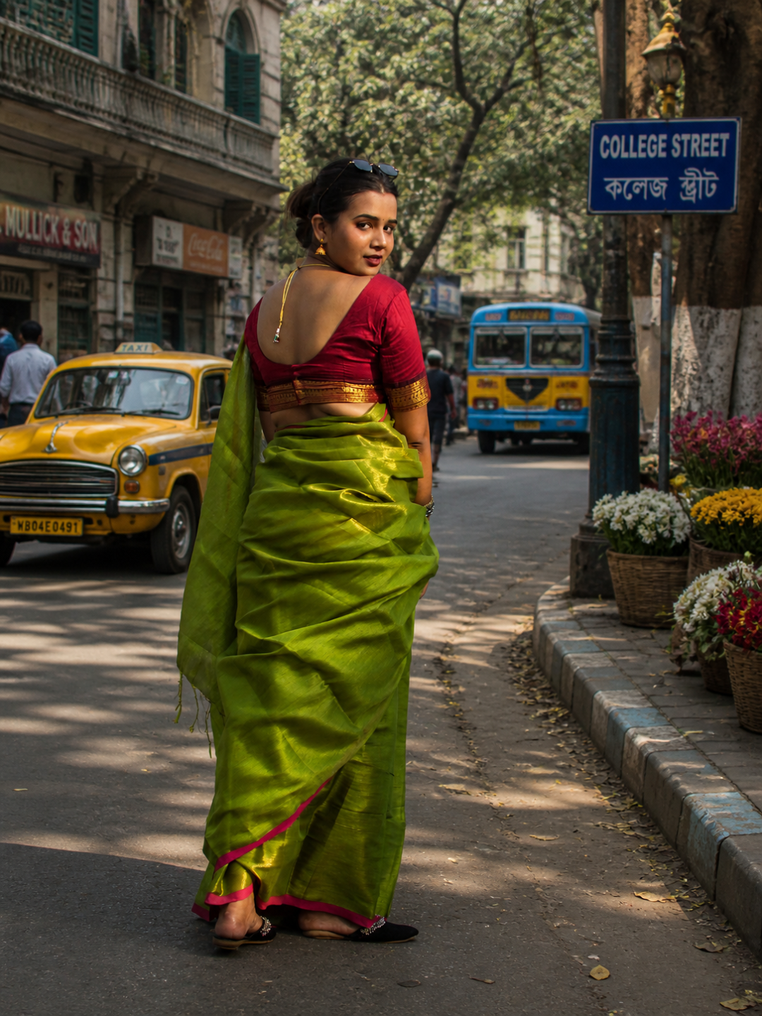 Aakar Virana | Green Handloom Tissue Saree