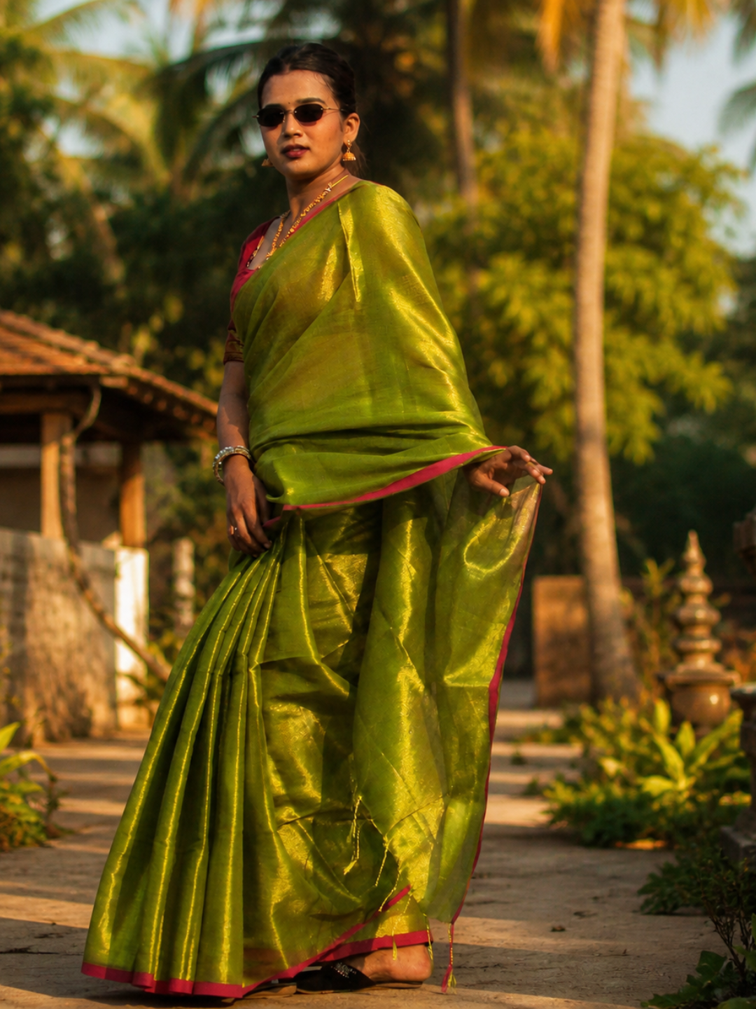 Aakar Virana | Green Handloom Tissue Saree