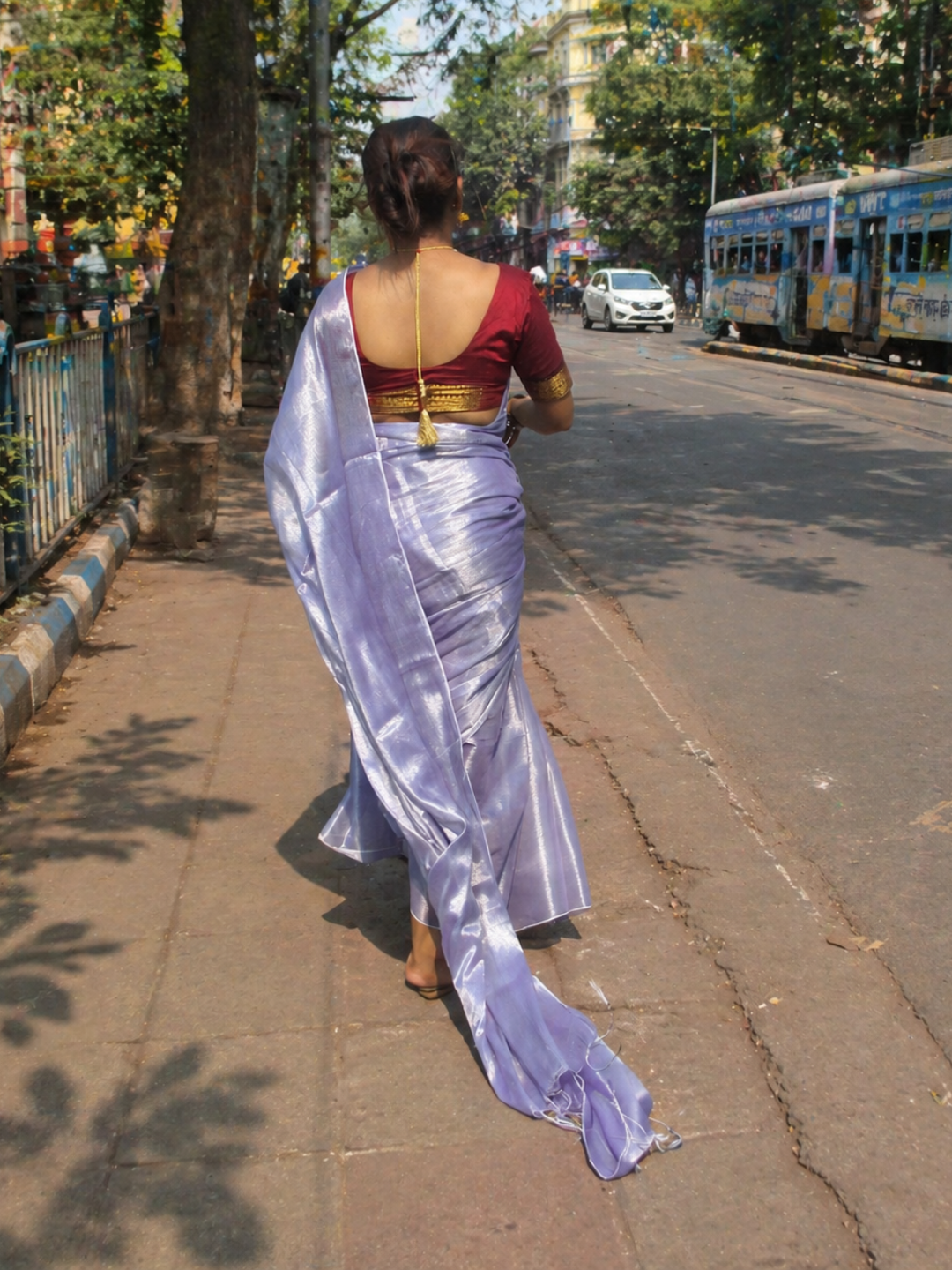 Aakar Jheel Kamal | Lavender Handloom Tissue Saree