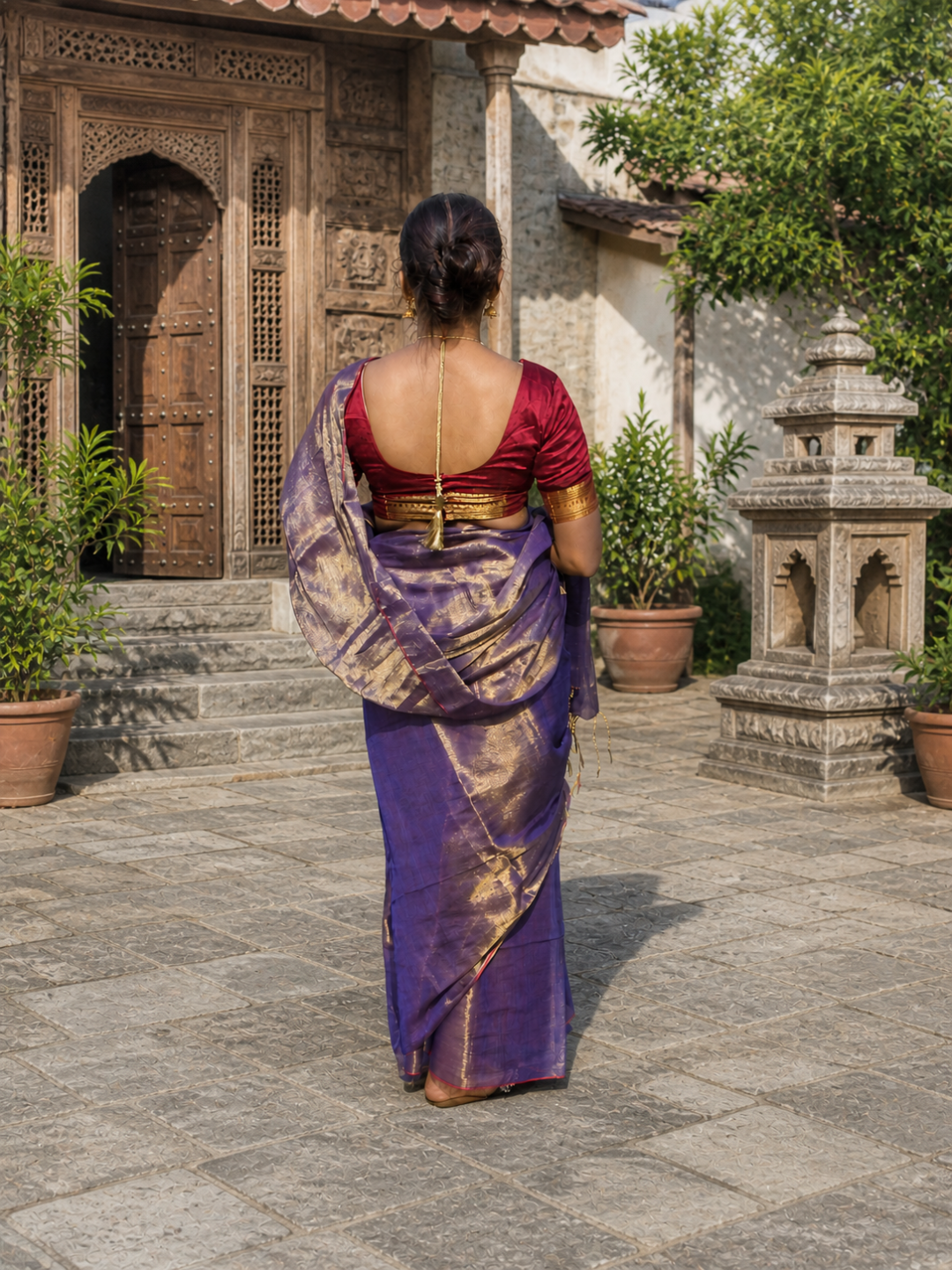 Aakar Sunehri Rush | Gold & Pink Handloom Tissue saree