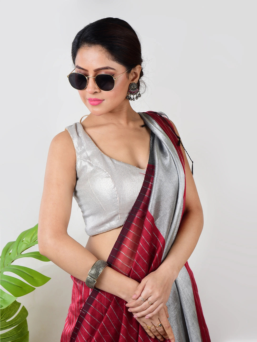 Kavi Kaavya | Red Handloom Linen Saree with White Zari Stripe
