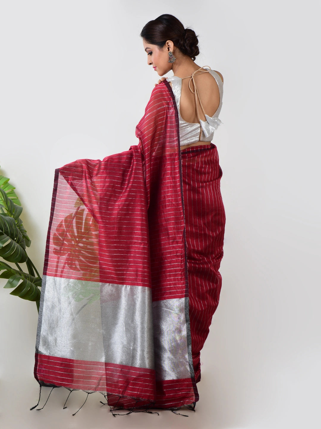 Kavi Kaavya | Red Handloom Linen Saree with White Zari Stripe