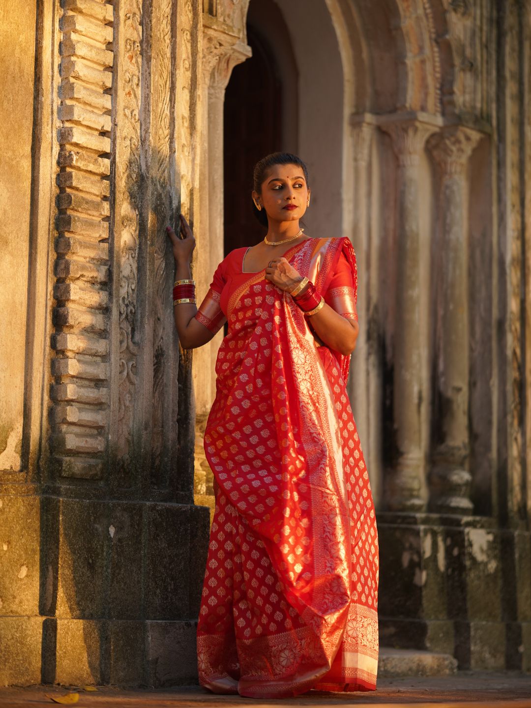 Laal Shringar | Red Handloom Banarsi Saree