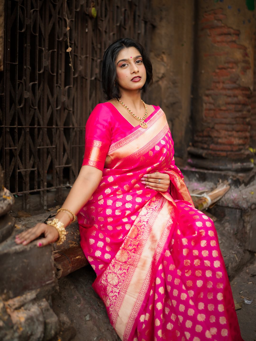 Gulabi Angan | Pink Handloom Banarsi Saree