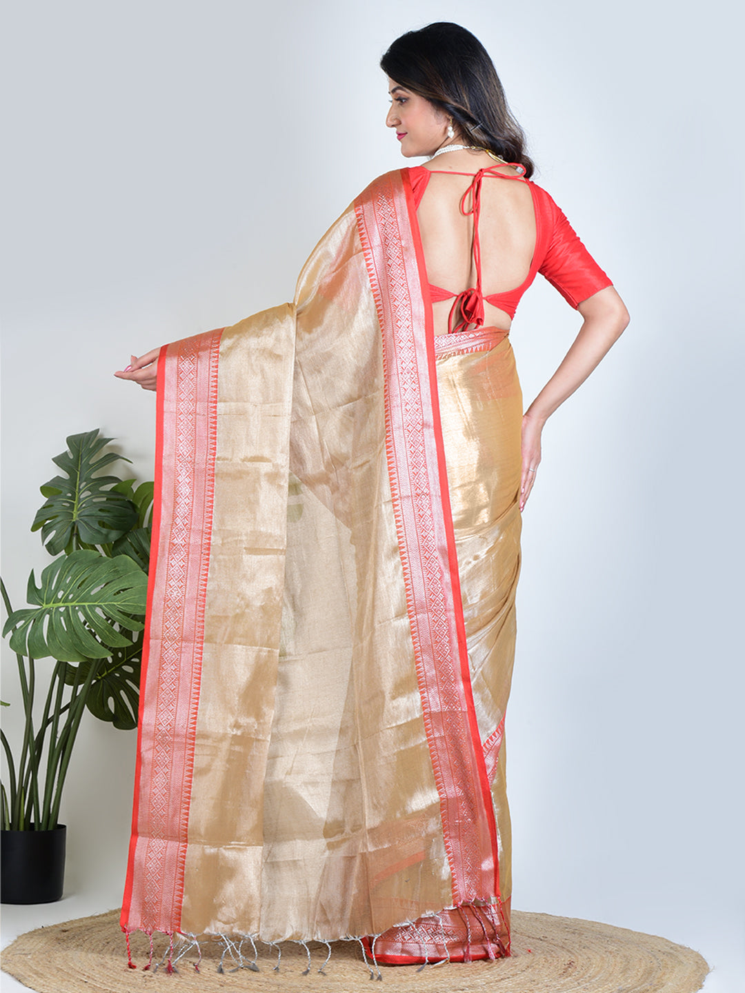Rose Radiance | Rose Gold With Red Border Handloom Tissue saree