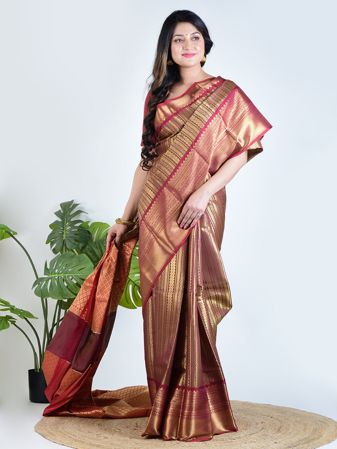 Maroon Majesty | Gold & Maroon Banarasi Tissue Saree