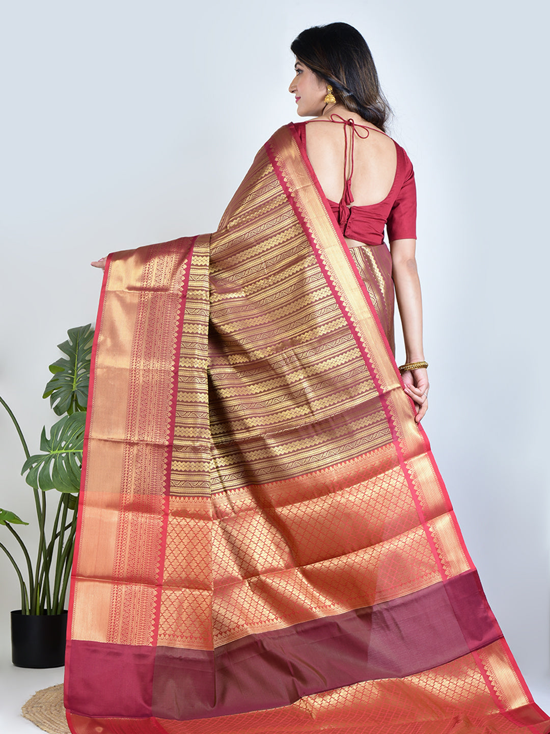 Maroon Majesty | Gold & Maroon Banarasi Tissue Saree