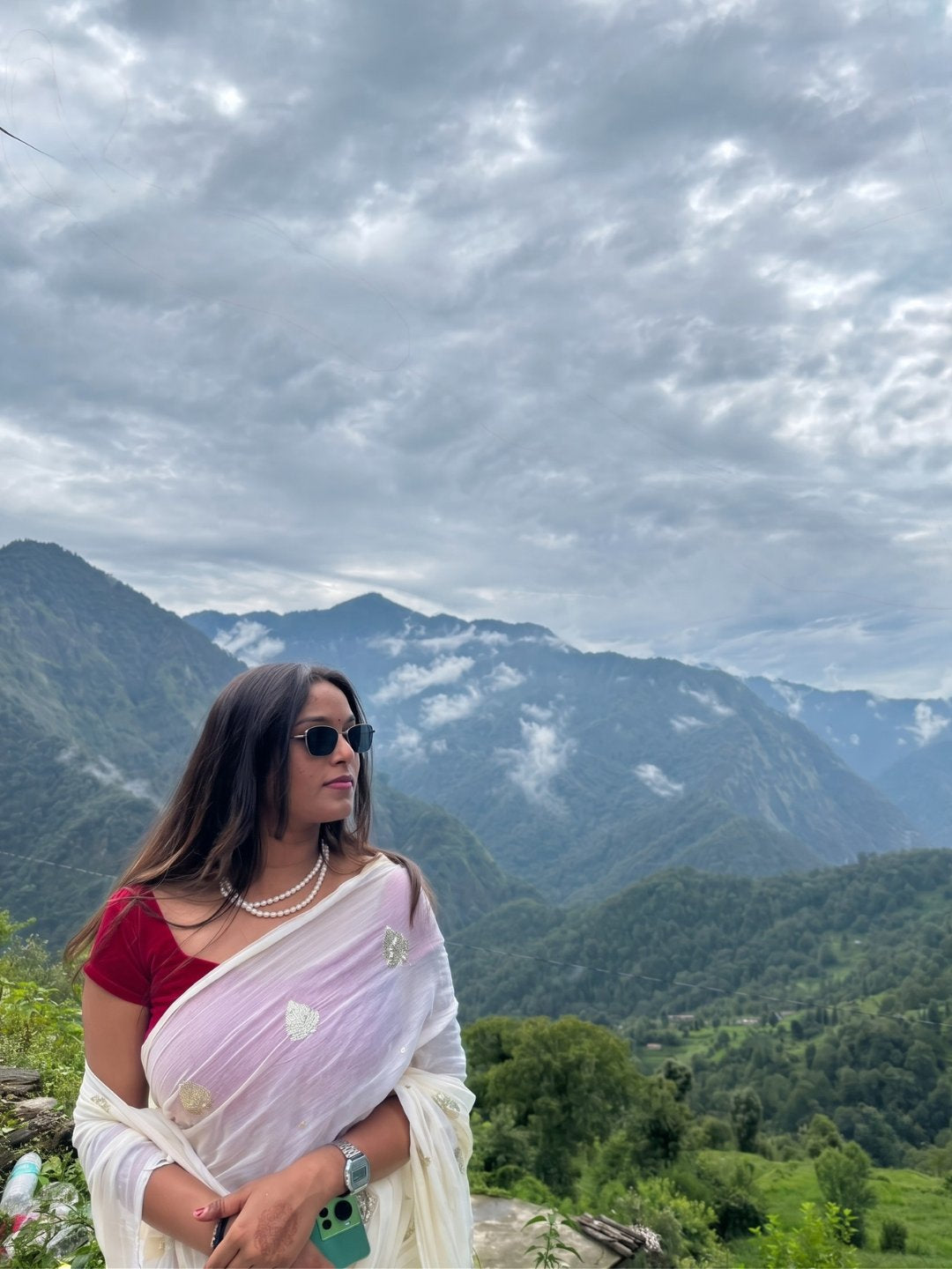 Aakar Withe Cotton Saree with Tasseled Pallu