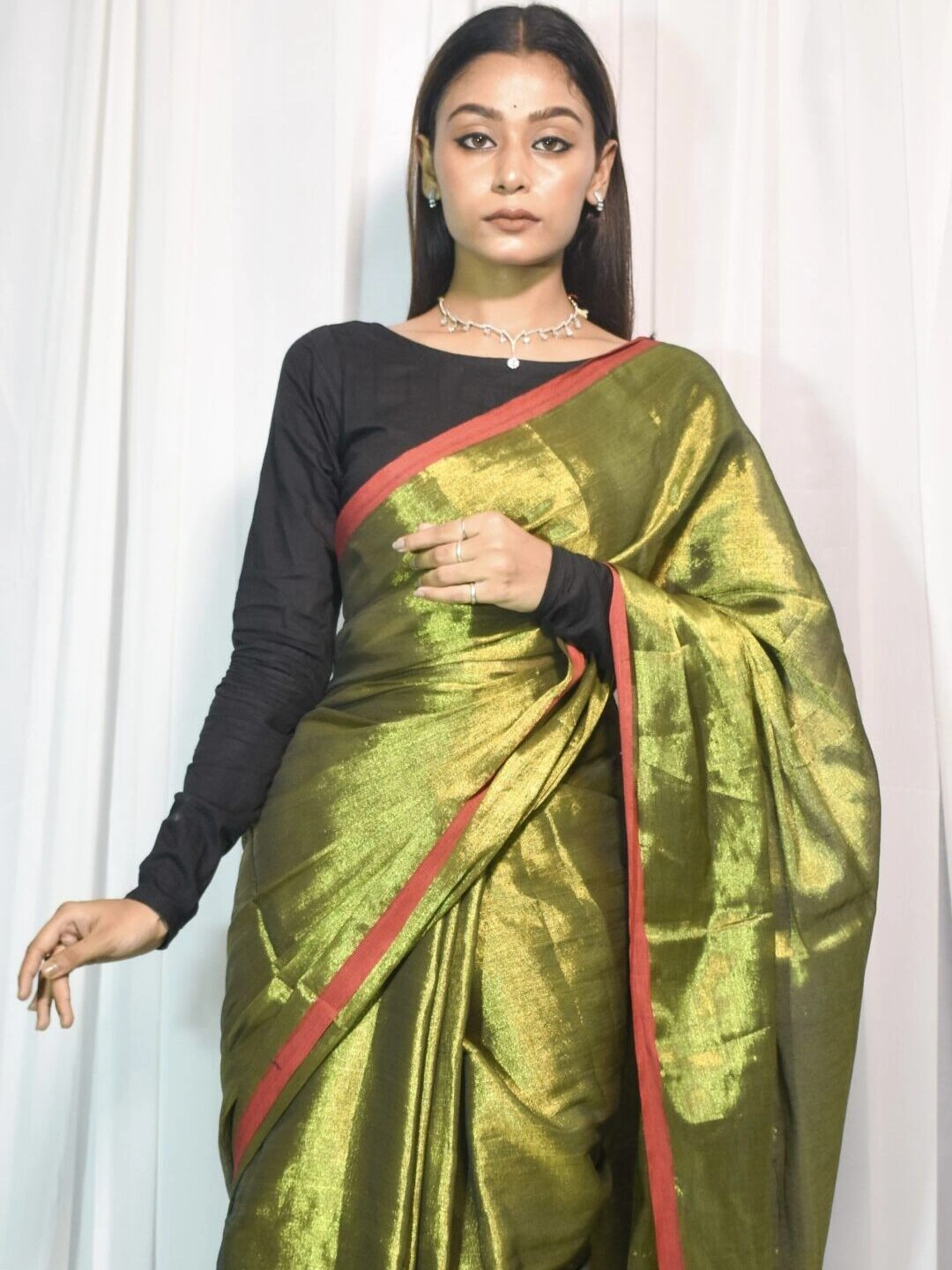 Aakar Green Tissue Saree With Unstitched Blouse Piece